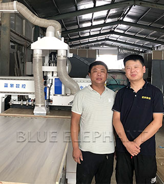 數(shù)控開料機(jī)